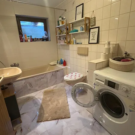 Tolle 2 Zimmerwohnung Mit Schoener Aussicht