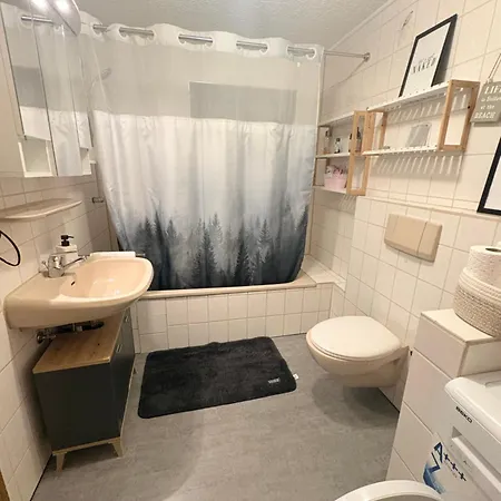 Tolle 2 Zimmerwohnung Mit Schoener Aussicht